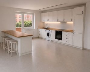Local Comercial a Astillero (El). Vivienda en proceso de reforma en el corazón de astillero