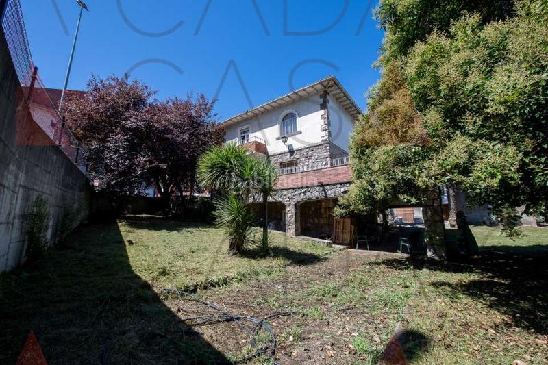 Foto 69156b23-e3d2-4ed4-b48a-545a75407419. Casa  señorial en Astillero (El)