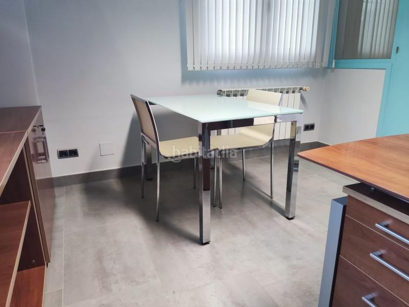 Foto e02a8791-e51e-45f7-b733-13939081ec74. Rent business premise in Astillero (El)