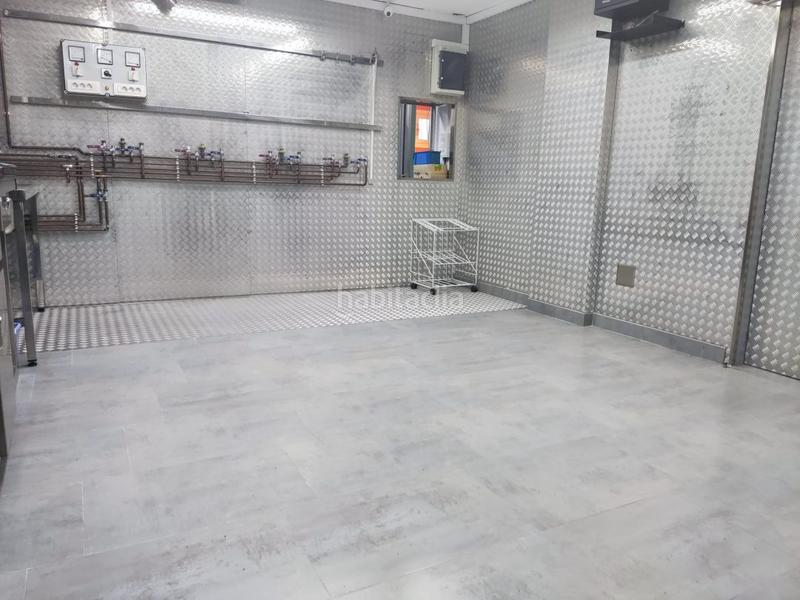 Foto 3f79d04a-bea1-4d25-9d9a-5378d6615510. Lloguer local comercial a Astillero (El)