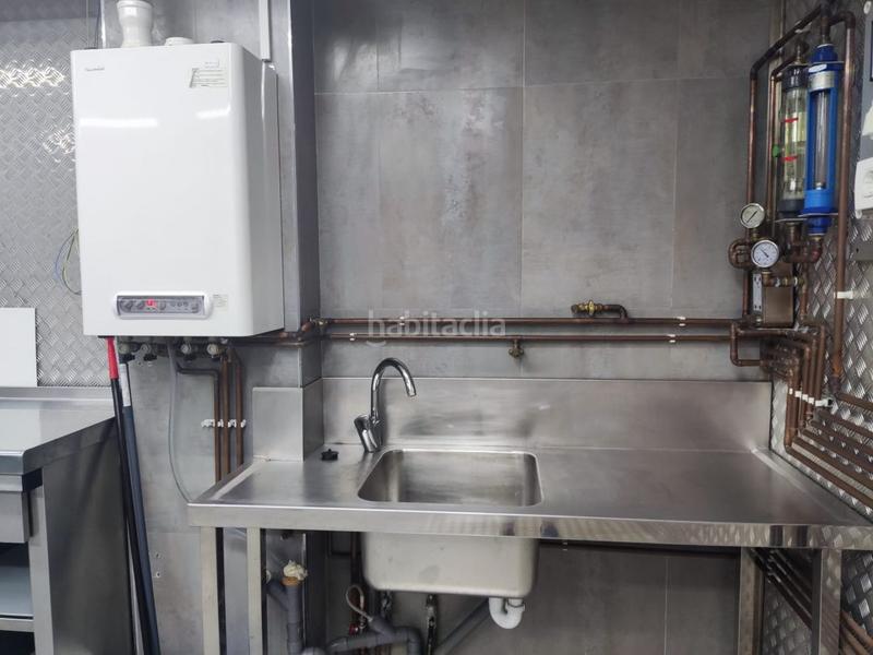 Foto dcbec775-a55e-44c3-884e-487699db83c1. Affitto locale commerciale in Astillero (El)