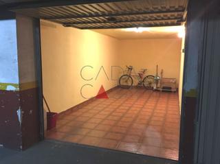 Parking coche  Calle la industria. Garaje cerrado en venta en el centro de astillero