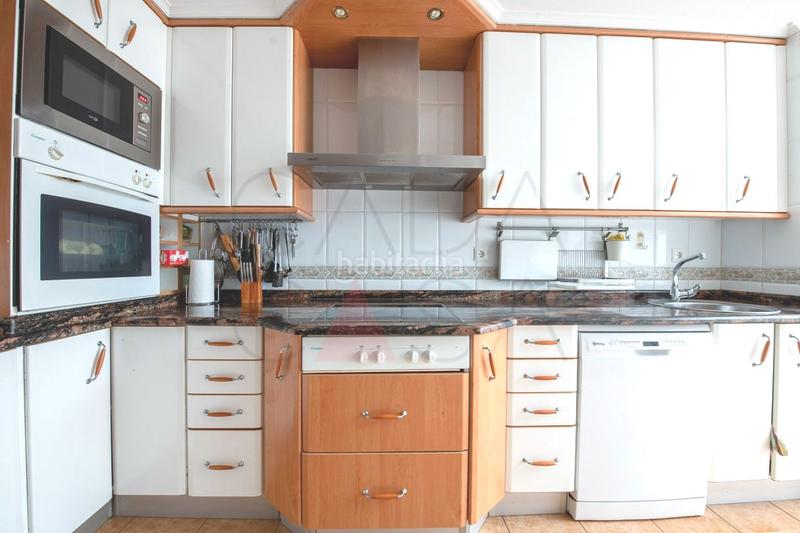 Foto 4d4e5c94-a1d0-4f63-be48-b67248a04f9a. Casa adosada chalet en astillero en Astillero (El)