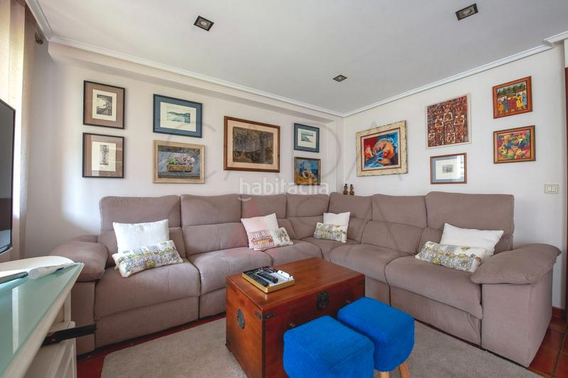 Foto 526cea32-f774-4b0d-ad9b-ded53309c797. Casa adosada chalet en astillero en Astillero (El)