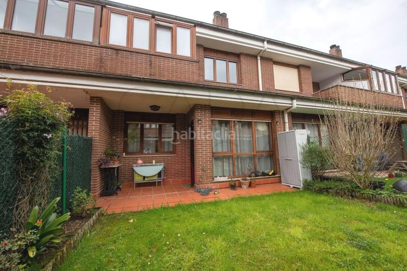 Foto a2456a5c-70c2-4ac7-bf91-7b9b4d1795c6. Casa adosada chalet en astillero en Astillero (El)