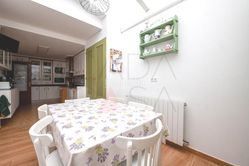 Foto d7d17804-bb36-4871-a5fb-08988c92b6d5. Casa adosada chalet en astillero en Astillero (El)