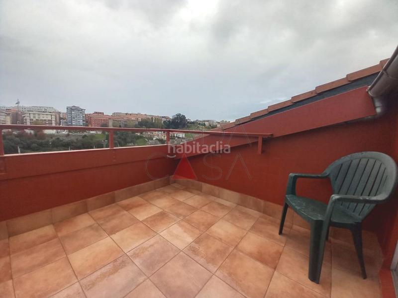 Foto 46d54b18-edfc-418f-81e9-95dd47c695ec. Piso terraza en calle castilla en Castilla - Hermida Santander