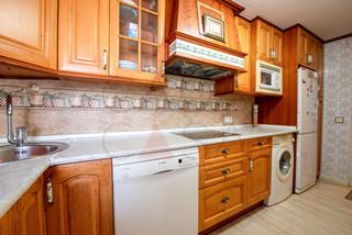 Pis  Calle castilla. Terraza en calle castilla