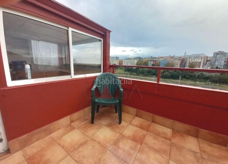 Foto 7b22007f-376f-4fc3-bca3-129565a43b65. Piso terraza en calle castilla en Castilla - Hermida Santander