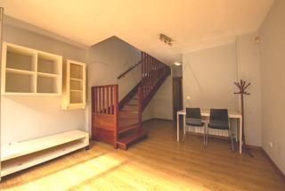 Dúplex  Calle aurelio diez. Tu nuevo hogar te espera en renedo!