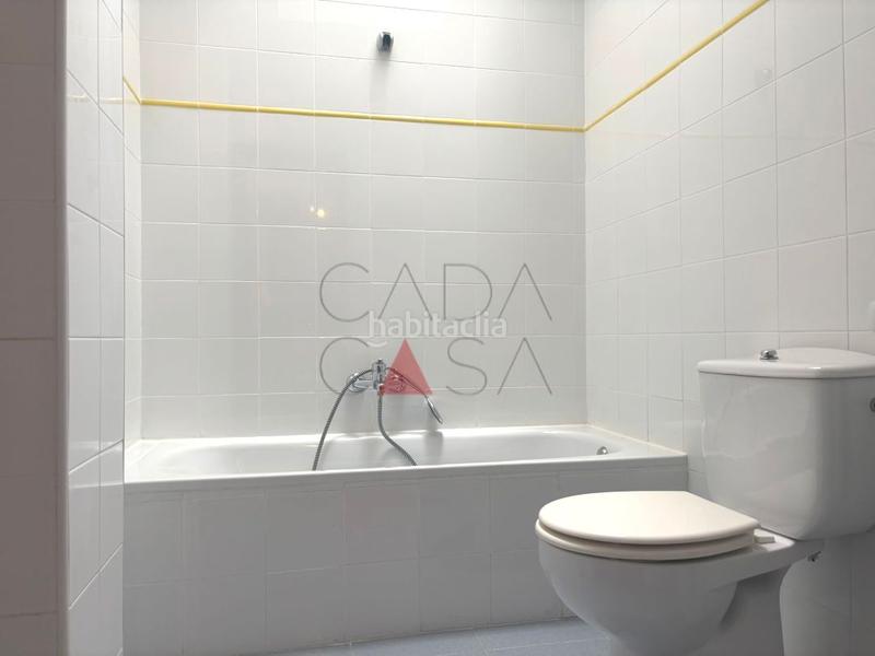 Foto d1c146d6-981e-46f8-ab0b-9c4d26165cdf. Alquiler dúplex piso de tres habitaciones ideal para docentes alquiler temporal en Astillero (El)