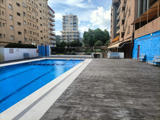 Appartement à Avinguda països catalans 37-21. Apartamento en malgrat de mar, con vistas laterales al mar