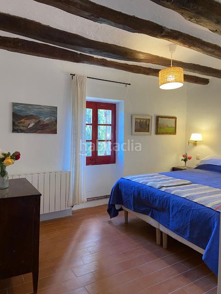 Foto c2da0cc3-b3c6-4409-8709-be914f68fe6e. Masia amb xemeneia calefacció aparcament piscina a Maià de Montcal