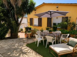 Chalet en Carrer mas trempat 1. Chalé compuesto de dos casas, urb. mas trempat, santa cristina d