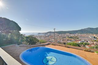 Chalet en Carrer del navegant 112. Villa de lujo, con vistas al mar, sant feliu de guíxols