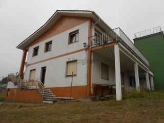 Casa en La Felguera.  especial constructores !! casa con terreno urbanizable. de 26