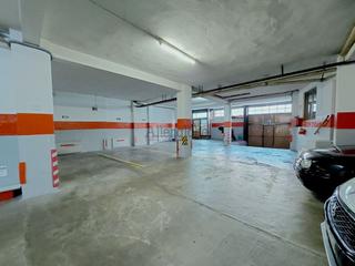 Local Comercial en Santo Domingo - El Campillín. Local nivel calle centrico en venta, lado ayuntamiento oviedo ca