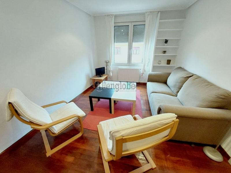 Foto 0a6002a7-9594-4365-a417-38b76f329487. Rent flat with heating in Auditorio - Seminario - Parque de Invierno Oviedo