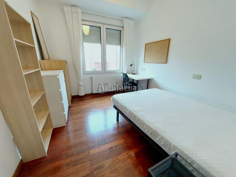 Foto e2276817-6ee2-4656-b32b-b41dbc0f30ce. Rent flat with heating in Auditorio - Seminario - Parque de Invierno Oviedo