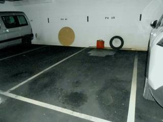 Location Parking voiture  Calle indalecio prieto tuero. Alquiler de plaza de garaje al lado de gascona, muy centrica en