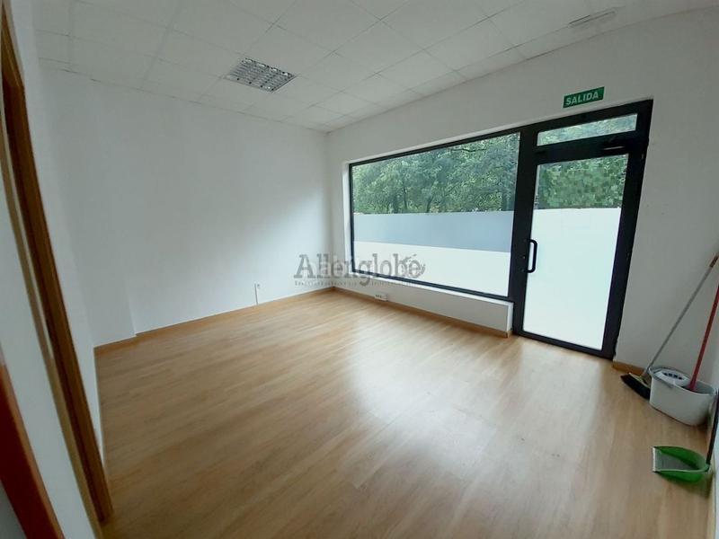 Foto b41332ea-3010-4697-97ce-eedc56cb8a42. Alquiler local comercial alquiler bajo comercial acondicionado en trubia en Oviedo