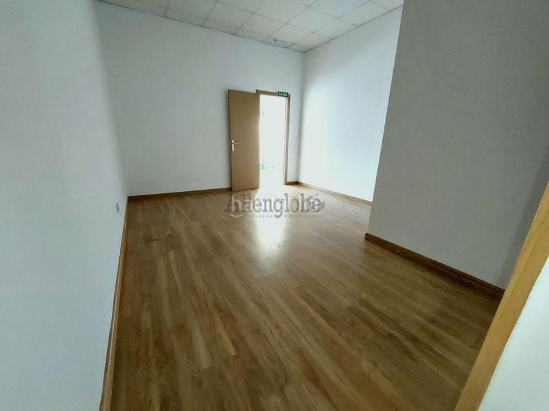 Foto f2baf622-6927-4d6f-9e7c-5d71fb3cefc2. Rent business premise in San Claudio - Trubia - Las Caldas Oviedo