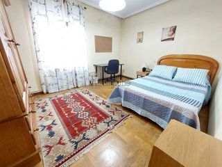 Rent Flat  Calle gascona. Exclusivamente mir, curso 20272028. dos dormitorios muy amplios.
