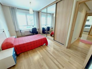 Location Appartement  Calle vicente aleixandre. Mir 202829 exclusivamente 2 dormitorios, 2 baños. impecable. ovi