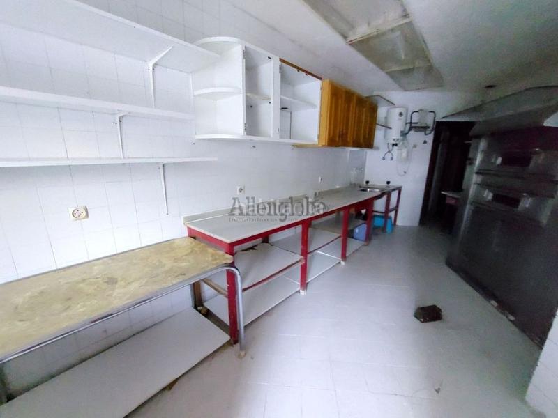 Foto a939de9b-53a2-4f80-bd2f-44f07cc8c053. Rent business premise in Auditorio - Seminario - Parque de Invierno Oviedo