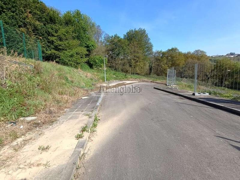 Foto 1b0efe59-3a23-4df9-8786-ce956fa237e9. Terreno residenziale in Parroquias Sur - La Manjoya Oviedo