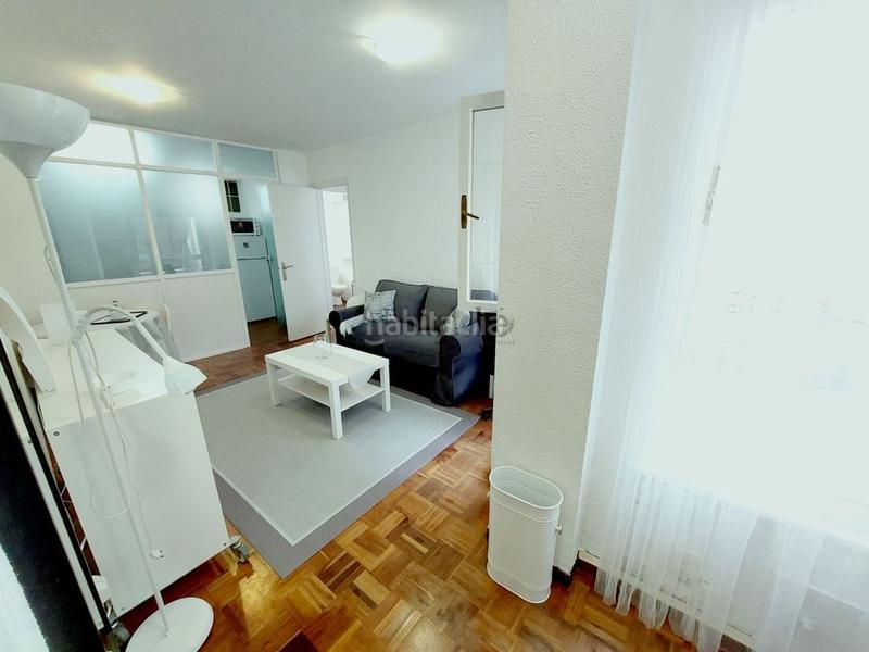 Foto 5f5fc5af-128f-4c76-870d-21b735ff408a. Alquiler apartamento estudiantes postgrado ó mir. apartamento centrico . en Oviedo