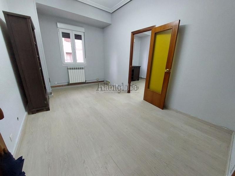 Foto 6e93b4aa-6029-4236-9a7e-6f162b460957. Appartamento con riscaldamento in Parque San Francisco - Uría Oviedo