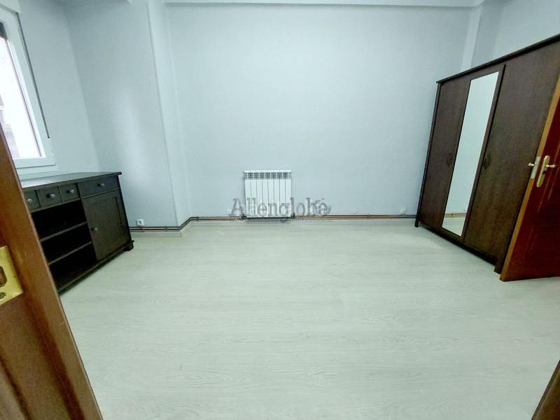 Foto 8d32bd99-9eda-4f8f-92d4-febcf86aef64. Appartamento con riscaldamento in Parque San Francisco - Uría Oviedo