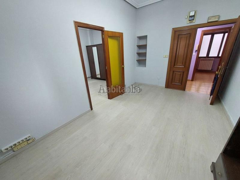 Foto e6acba3e-f652-41f7-9d71-b6e08c70c6ba. Appartamento con riscaldamento in Parque San Francisco - Uría Oviedo