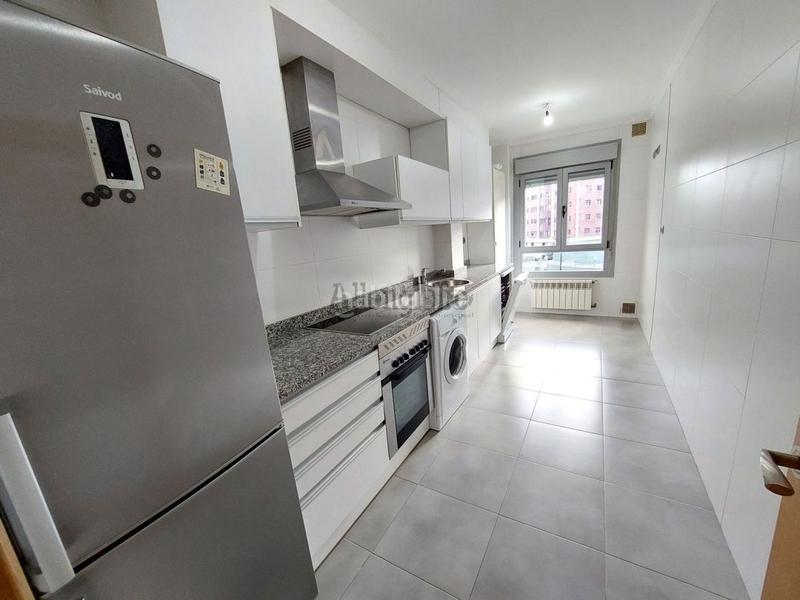 Foto 53ce532a-e3c7-4846-bcba-77520e4ae19c. Appartamento con riscaldamento parcheggio in Huca - La Cadellada Oviedo