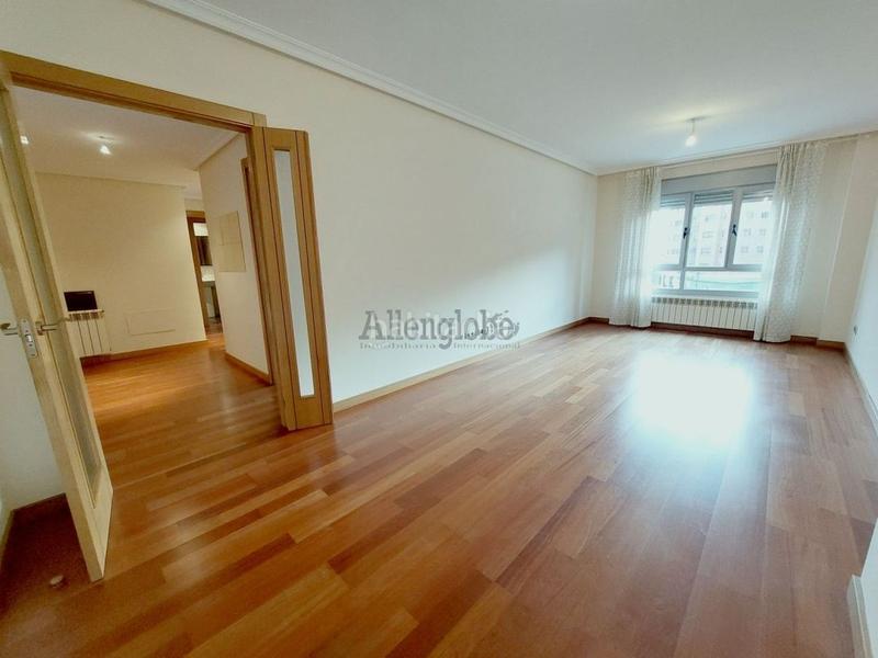 Foto 86aeae87-fc8d-44d5-8696-ba014b37dbfa. Appartamento con riscaldamento parcheggio in Huca - La Cadellada Oviedo