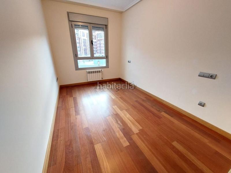 Foto 8c21836d-364b-4f30-9381-3e88a9d2df55. Appartamento con riscaldamento parcheggio in Huca - La Cadellada Oviedo