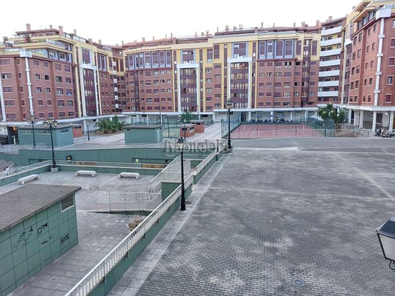 Foto 9e10eff1-723f-4300-bf78-6c1b18a11003. Appartamento con riscaldamento parcheggio in Huca - La Cadellada Oviedo