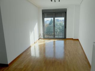 Alquiler Piso  Calle adelantado de la florida. Fantástica vivienda vacia de tres dormitorios, dos baños, gran g