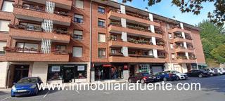 Local commercial à Zalla. Local comercial centrico en zalla, junto al ayuntamiento