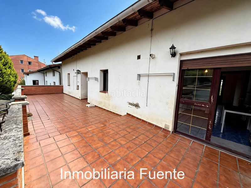 Foto 1e3ac128-03d9-459f-9137-db4673d1ff1c. Casa amb aparcament a Sopuerta