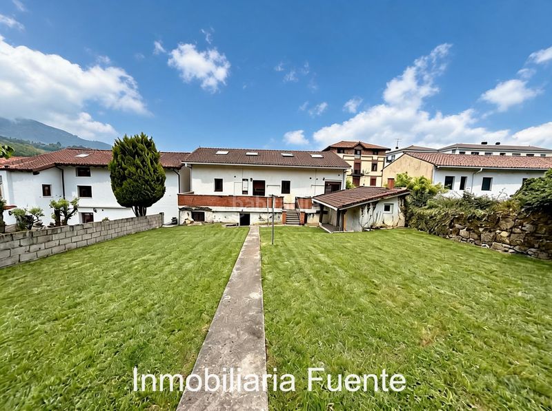 Foto 3bfb2ea9-e906-4f1b-816d-b5a507018a56. Casa amb aparcament a Sopuerta