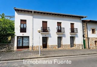 Maison à Sopuerta. Casa con jardin y terraza en sopuerta.