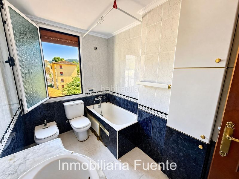 Foto a68eb1e4-fa7b-46fc-bf99-56524cd7d770. Flat with heating in Llodio