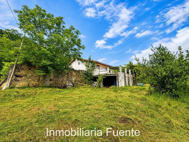 Foto 6fe3f715-a248-4c22-a9fc-e3f0bc222057. Casa amb aparcament a Sopuerta