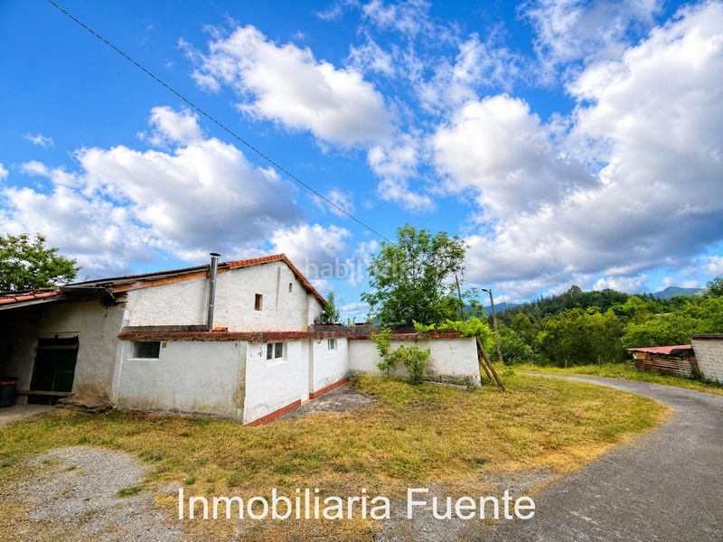 Foto cf6bdb47-c159-48ce-9827-3c94ba52bcb3. Casa amb aparcament a Sopuerta
