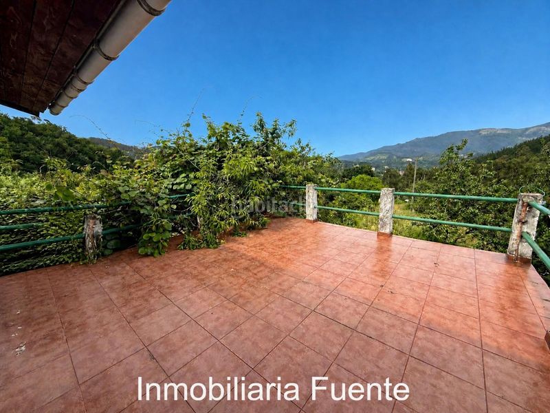 Foto f080fc59-a7ff-4244-9f40-ee09c965a7e6. Casa amb aparcament a Sopuerta