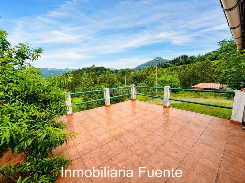 Foto f2083c7c-a7ee-4723-955b-efff1621d8b1. Casa amb aparcament a Sopuerta