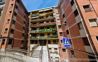 Etagenwohnung in Centro-Ariz-Uribarri. Piso en basauri de 3 habitaciones.