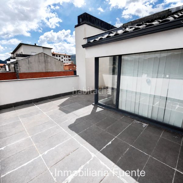 Foto 4016f989-9783-4723-b324-b9904962c667. Casa adossada amb calefacció aparcament a Sopuerta